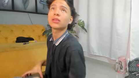 Camillo Virgil online show from November 2025 10:49:02 AM