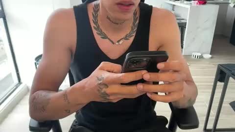 Snapshot of camilo__ chatting on May 2026 04:57:01 PM camilo online show from May 2026 04:57:01 PM