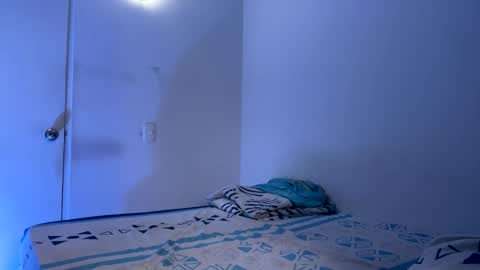 camilo_contre21 online show from February 2025 09:10:01 PM