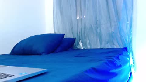 camilo_contre21 online show from March 2025 07:47:02 PM