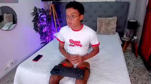 Snapshot of camilo_santoss chatting on July 2026 12:44:01 PM camilo_santoss online show from July 2026 12:44:01 PM