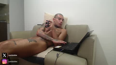 Snapshot of camiloinlive chatting on October 2025 02:56:01 AM camiloinlive online show from October 2025 02:56:01 AM