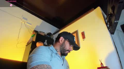 Snapshot of camilomayer chatting on November 2025 01:59:02 PM Camilo online show from November 2025 01:59:02 PM