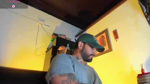 Snapshot of camilomayer chatting on November 2025 01:00:01 PM Camilo online show from November 2025 01:00:01 PM