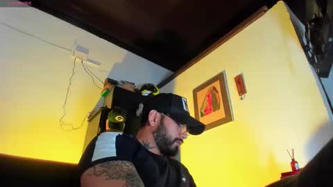 Snapshot of camilomayer chatting on December 2025 03:18:02 PM Camilo online show from December 2025 03:18:02 PM