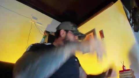 Snapshot of camilomayer chatting on December 2025 05:09:01 PM Camilo online show from December 2025 05:09:01 PM