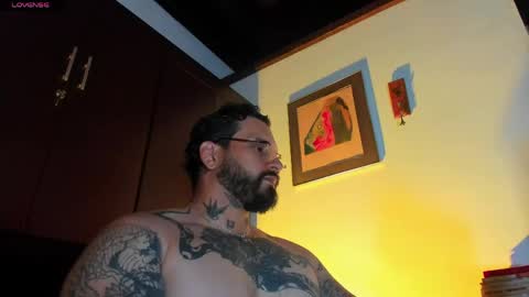 Snapshot of camilomayer chatting on April 2026 04:52:01 PM Camilo online show from April 2026 04:52:01 PM