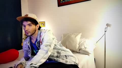 Snapshot of camilosaennz chatting on March 2025 01:58:01 AM camilo online show from March 2025 01:58:01 AM