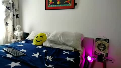 Snapshot of camilosaennz chatting on November 2025 03:25:01 PM camilo online show from November 2025 03:25:01 PM