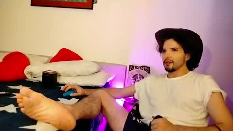 Snapshot of camilosaennz chatting on November 2025 04:03:01 AM camilo online show from November 2025 04:03:01 AM