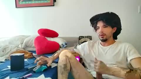 Snapshot of camilosaennz chatting on November 2025 05:03:01 PM camilo online show from November 2025 05:03:01 PM