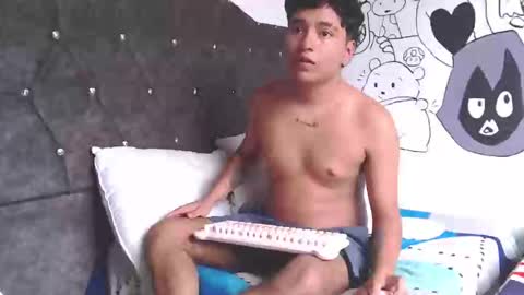 Snapshot of camilowhites chatting on May 2026 04:57:01 PM CamilowhiteS online show from May 2026 04:57:01 PM