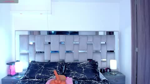 Camila online show from February 2026 04:06:01 PM