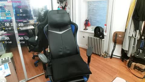 Snapshot of cammy_ho chatting on April 2026 06:41:01 PM cammy_ho online show from April 2026 06:41:01 PM