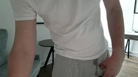 Snapshot of cammyman6900 chatting on April 2026 01:45:02 PM cammyman6900 online show from April 2026 01:45:02 PM