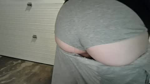 Snapshot of cammyman6900 chatting on May 2026 10:41:02 PM cammyman6900 online show from May 2026 10:41:02 PM