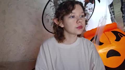 Snapshot of cammyrose_ chatting on October 2025 02:24:02 PM cammyrose_ online show from October 2025 02:24:02 PM