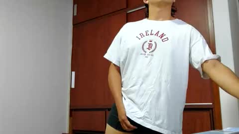 Snapshot of camp_velvet chatting on April 2026 05:02:02 AM Camilo online show from April 2026 05:02:02 AM