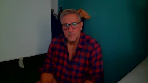 camunication online show from October 2025 10:23:02 AM