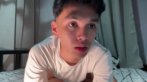 Snapshot of camwithethan chatting on October 2025 06:01:01 PM Ethan online show from October 2025 06:01:01 PM