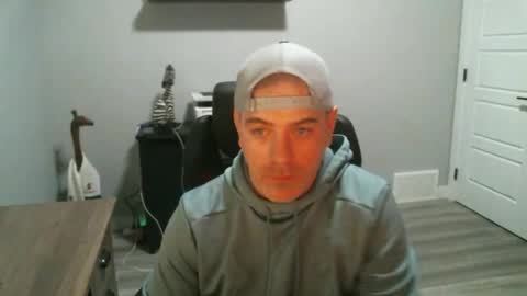 Snapshot of canadianboi6969 chatting on April 2026 06:33:01 AM CanadianBacon6969 online show from April 2026 06:33:01 AM