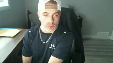 Snapshot of canadianboi6969 chatting on April 2026 11:00:02 PM CanadianBacon6969 online show from April 2026 11:00:02 PM