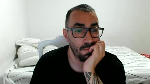 Snapshot of canario2388 chatting on June 2026 06:50:01 PM canario2388 online show from June 2026 06:50:01 PM