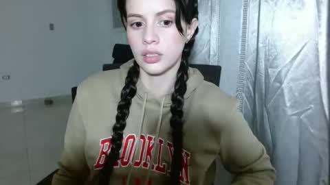 cumorsmooke online show from September 2025 05:09:02 AM