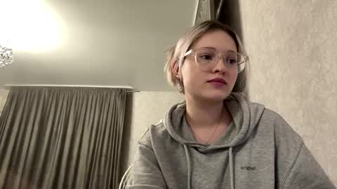 candelariahile online show from February 2026 02:09:02 PM