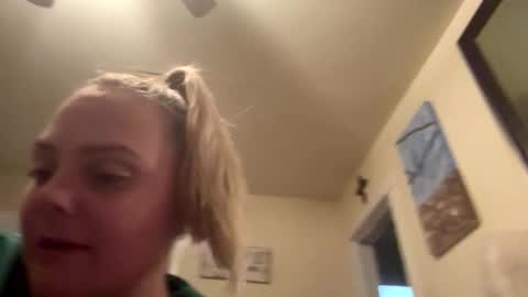 Snapshot of candicewlahna chatting on October 2025 02:14:02 AM candicewlahna online show from October 2025 02:14:02 AM