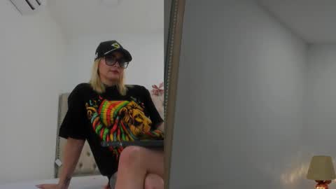 Candie  online show from March 2026 12:22:01 PM