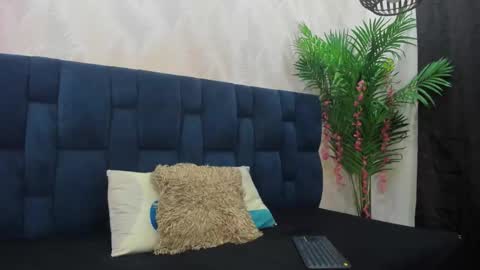 candise online show from November 2025 10:34:02 PM