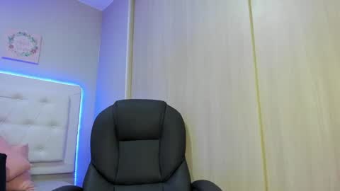 candy brown online show from September 2025 06:57:02 PM