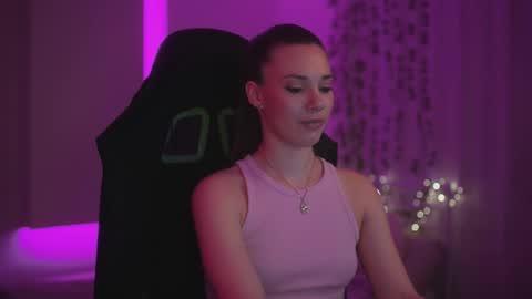 Snapshot of candy__storm chatting on March 2026 09:43:01 PM Candy Storm online show from March 2026 09:43:01 PM