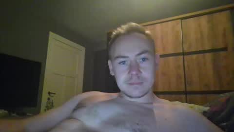 Snapshot of candy_boy_xoxo chatting on November 2025 05:35:01 PM candy_boy_xoxo online show from November 2025 05:35:01 PM