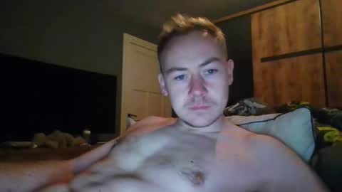 Snapshot of candy_boy_xoxo chatting on March 2026 03:45:01 PM candy_boy_xoxo online show from March 2026 03:45:01 PM