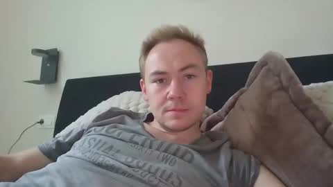 Snapshot of candy_boy_xoxo chatting on April 2026 05:17:02 PM candy_boy_xoxo online show from April 2026 05:17:02 PM