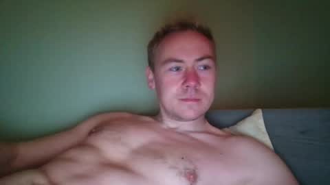 Snapshot of candy_boy_xoxo chatting on April 2026 05:21:02 PM candy_boy_xoxo online show from April 2026 05:21:02 PM