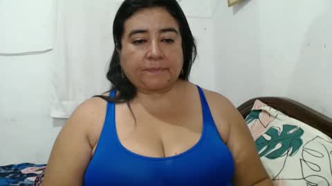 Snapshot of candy_candi chatting on January 2025 03:54:02 AM lucy online show from January 2025 03:54:02 AM