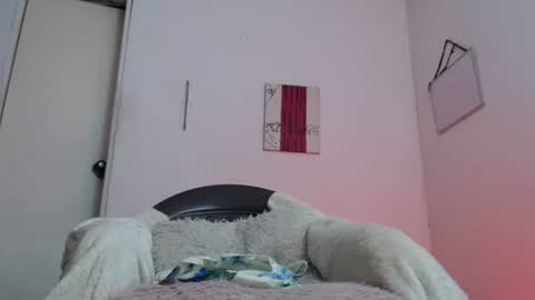 Snapshot of candy_cumyy1 chatting on December 2024 06:26:02 PM candy_cumyy1 online show from December 2024 06:26:02 PM