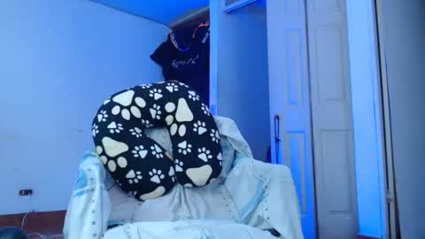 Snapshot of candy_cumyy1 chatting on March 2025 06:24:01 AM candy_cumyy1 online show from March 2025 06:24:01 AM