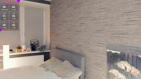 Flora online show from February 2025 10:07:02 PM