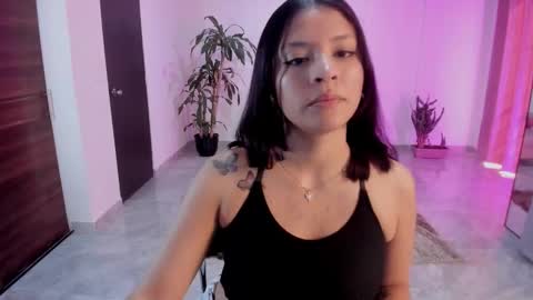 candy_fox_19 online show from December 2025 02:22:02 PM
