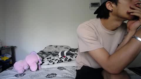 Candy  Grey online show from November 2025 01:37:01 PM