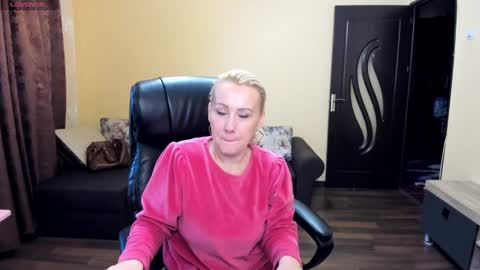 candy_hellenx online show from February 2025 06:30:01 AM