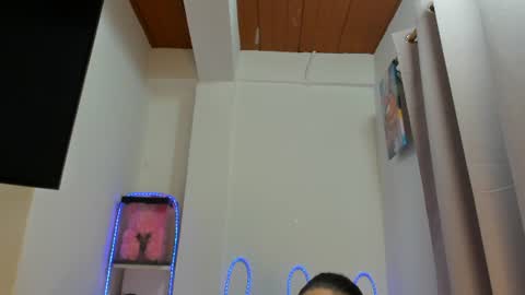 Snapshot of candy_kitty7343 chatting on June 2026 04:43:02 AM candy_kitty7343 online show from June 2026 04:43:02 AM