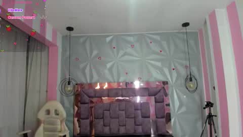 Ania online show from November 2025 11:10:02 AM