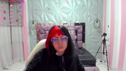 Ania online show from November 2025 11:02:02 AM