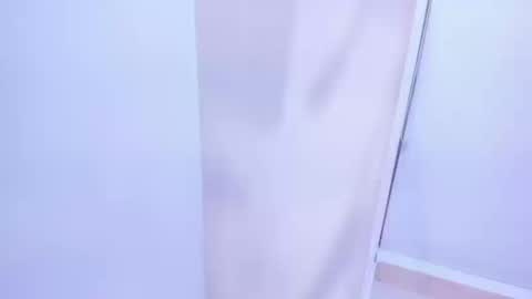 Candy  online show from September 2025 04:01:02 AM