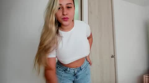 Snapshot of candy_sam28 chatting on January 2025 06:41:02 PM samantha online show from January 2025 06:41:02 PM